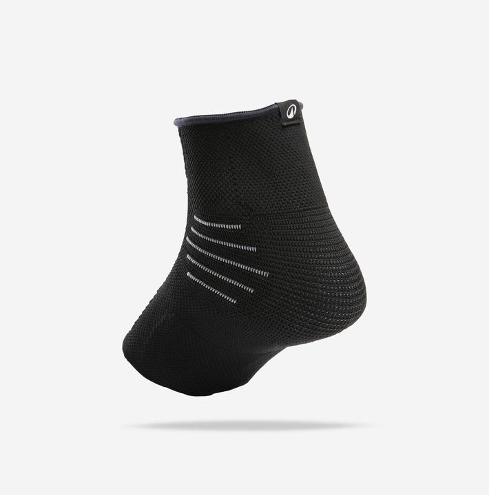 Produktbild Decathlon Right or left level 1 ankle support (2)
