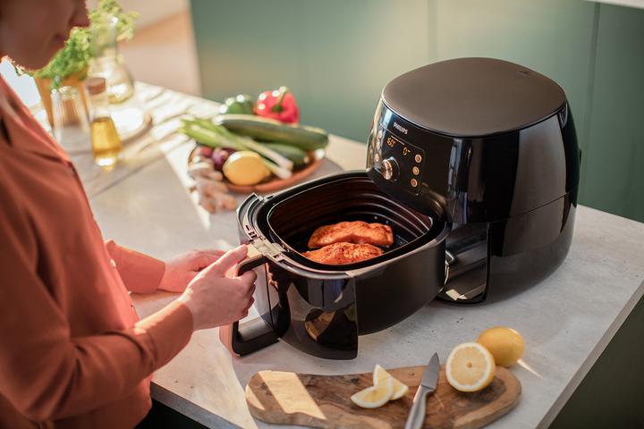 Actual product image Philips Airfryer XXL HD9867/90