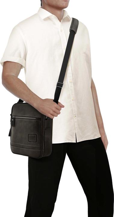 Actual product image Picard Shoulder bag Breakers