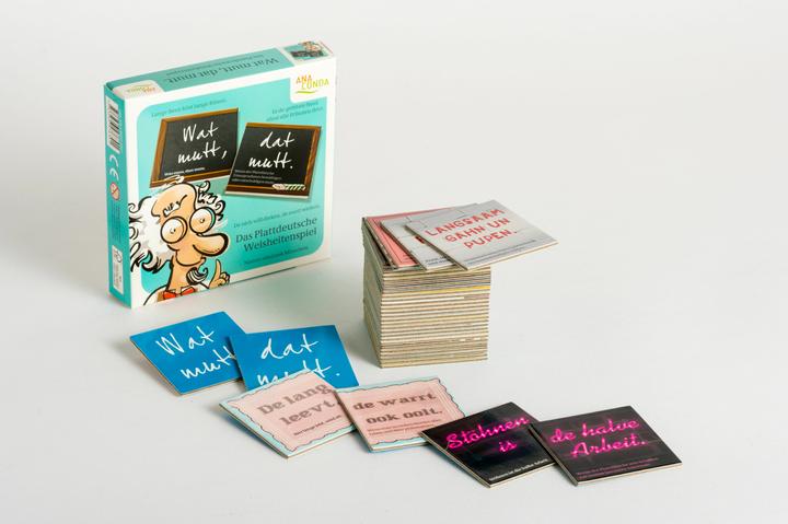 Actual product image Wat mutt, dat mutt - The Low German wisdom game (German)
