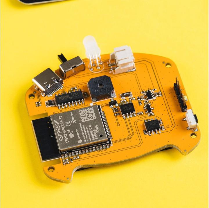 Immagine prodotto CircuitMess CircuitPet - animale domestico virtuale - kit di elettronica