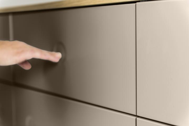 Produktbild tenzo Highboard Dot Taupe 137 x 109 cm (109 x 43 x 137 cm)