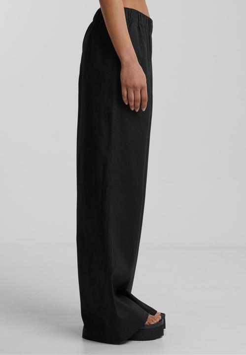 Actual product image Urban Classics Ladies Linen Mixed Wide Pants - 161183 (XS)