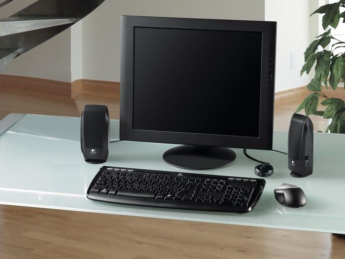 Actual product image Logitech S120