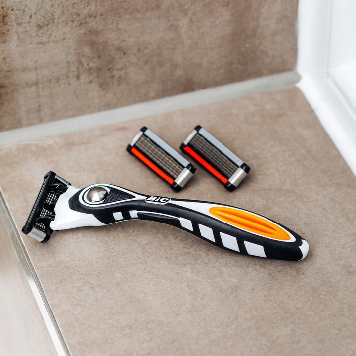 Actual product image Bic Hybrid 5