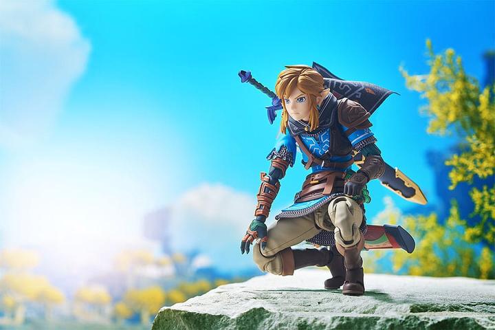 Actual product image Good Smile Company The Legend of Zelda Tears of the Kingdom Figma Action Figure Link Tears of the Kingdom Ver. DX