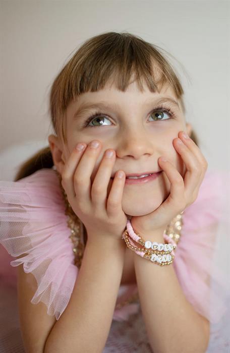 Immagine prodotto Great Pretenders Creative Education 84110 Bracciale Rosa Amore 4 pezzi (4 fili separati di gioielli rosa e oro)
