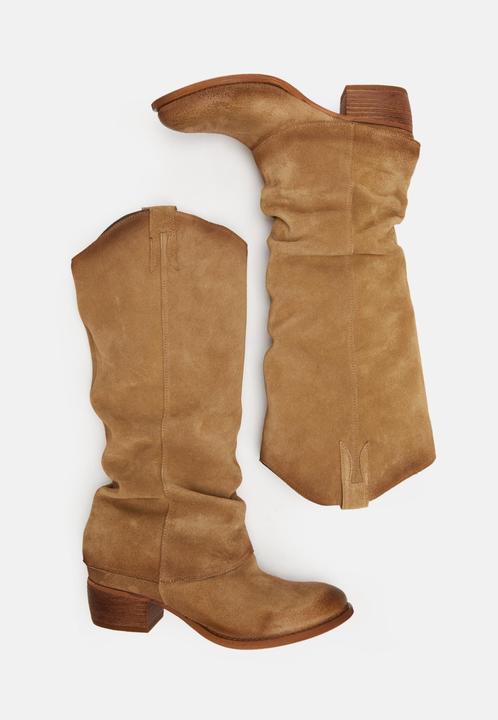 Produktbild Felmini Dresa C833, der mittelhohe Stiefel, besticht durch eine Mischung aus Raffinesse und Einzigar (37)