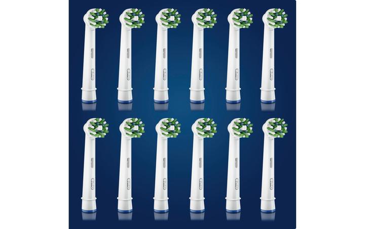 Produktbild Oral-B Cross Action CleanMaximiser (12 x)