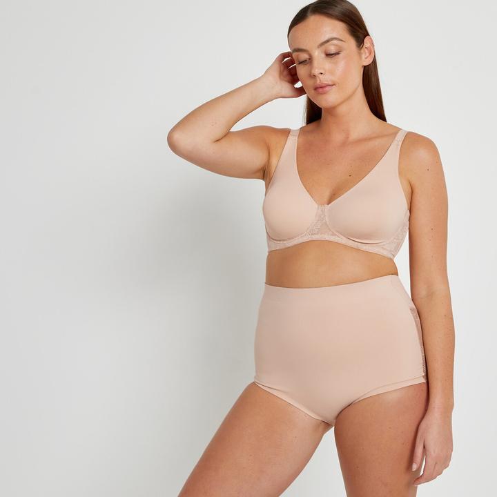 Actual product image La Redoute Collections Minimiser bra made from microfibre and lace (95 F)