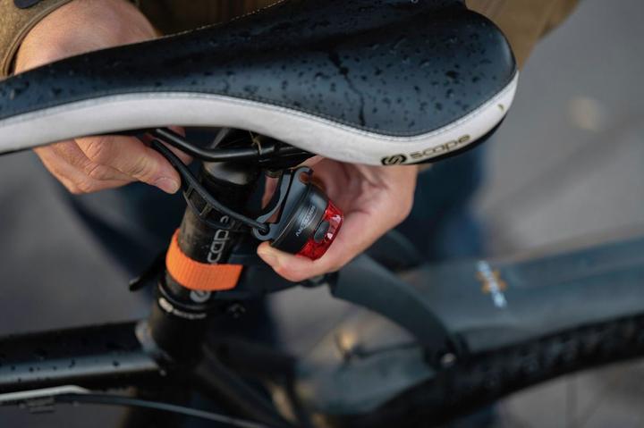 Actual product image Ansmann Bikelight Rear-LED round 200mAh
