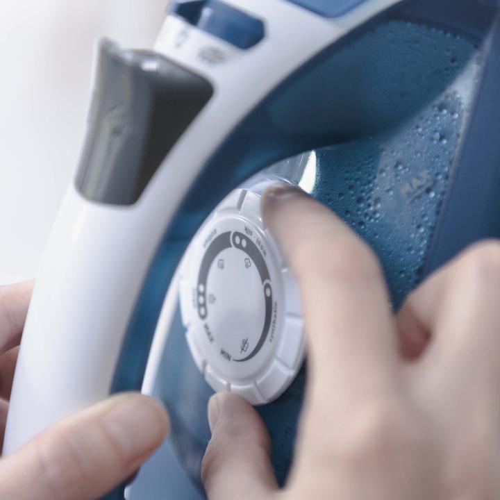Produktbild Black & Decker BXIR2200E (2200 W, 150 g/min)