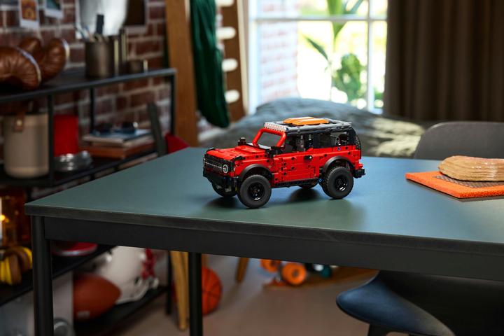 Produktbild LEGO Ford Bronco Offroader (42213, LEGO Technic)