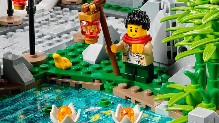 Actual product image LEGO Spring Lantern Festival (80107, LEGO Rare Sets)