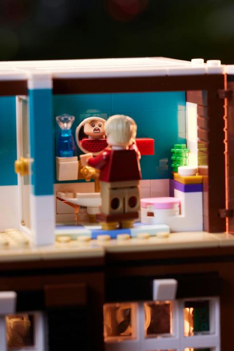 Image du produit LEGO Home Alone (21330, LEGO Ideas, LEGO difficiles à trouver)