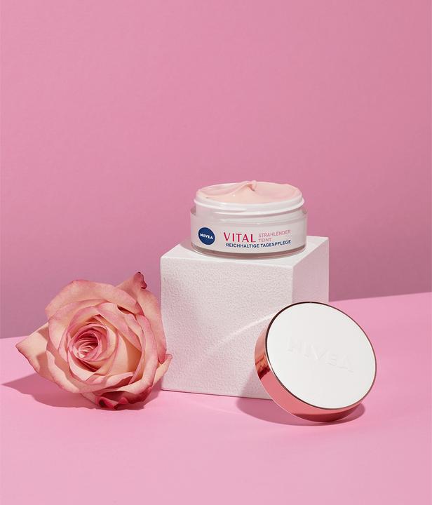 Productafbeelding NIVEA Vital Anti-Age Dagverzorging Stralende Teint Pot 50 ml (50 ml, Dagcrème)