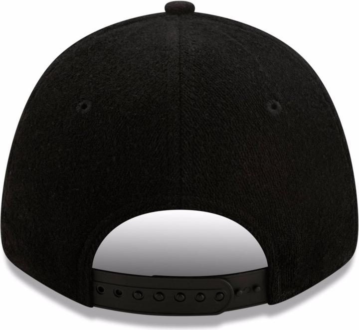 Actual product image New Era 9Forty Towel New York Yankees