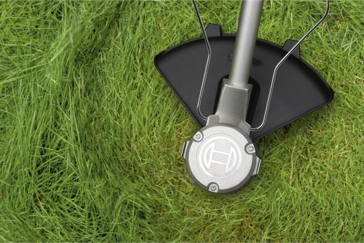 Actual product image Bosch Home & Garden AdvancedGrassCut 36V-33 solo cordless lawn trimmer (Trim line)
