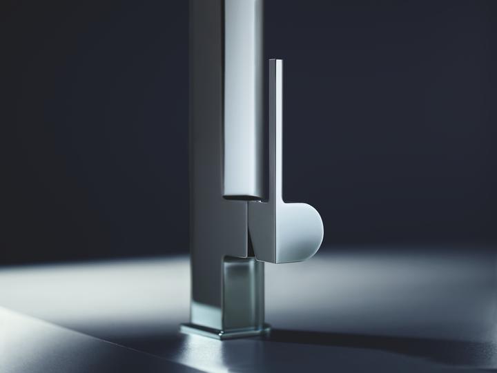 Actual product image Grohe Plus single-lever basin mixer with digital display L-Size