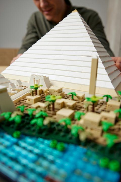 Actual product image LEGO Great Pyramid of Giza (21058, LEGO Architecture)