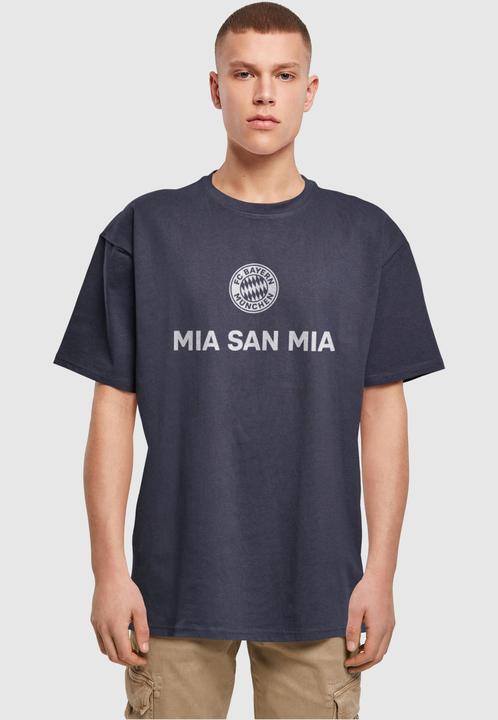 Actual product image FC Bayern München Mia San Mia Logo Heavy Oversized Tee - 115331 (L)