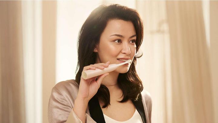 Actual product image Philips Sonicare DiamondClean 9900 Prestige (Sonic toothbrush)