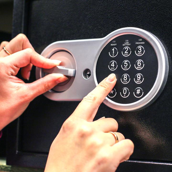 Actual product image Deuba Vault