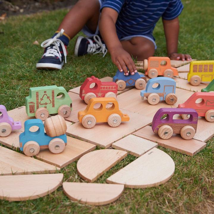Produktbild TickiT Set mit 12 Spielzeug-Autos aus Holz