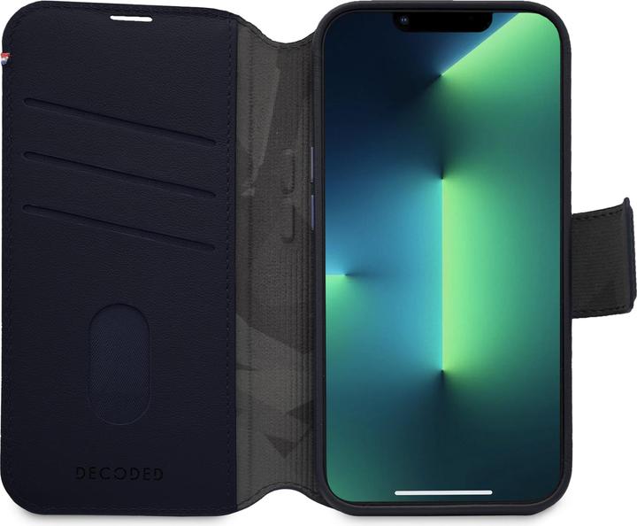 Actual product image Decoded Leather Detachable Wallet (Apple iPhone 14 Plus)