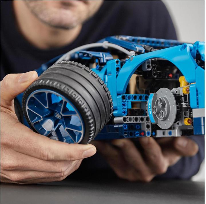 Immagine prodotto LEGO Bugatti Chiron (42083, LEGO Technic, Set LEGO rari)