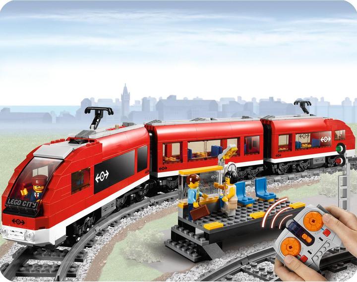 Immagine prodotto LEGO Treno passeggeri urbano (7938, LEGO City)