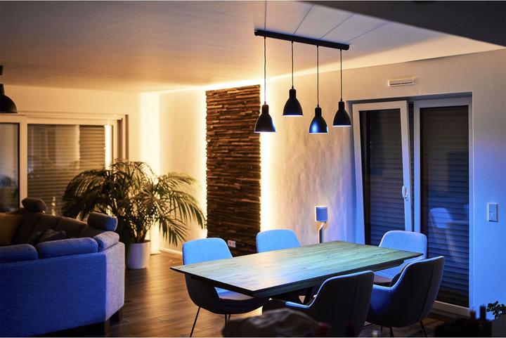 Produktbild Rademacher addZ White + Colour E27 LED (E27, 8.50 W, 806 lm, 1 x, F)