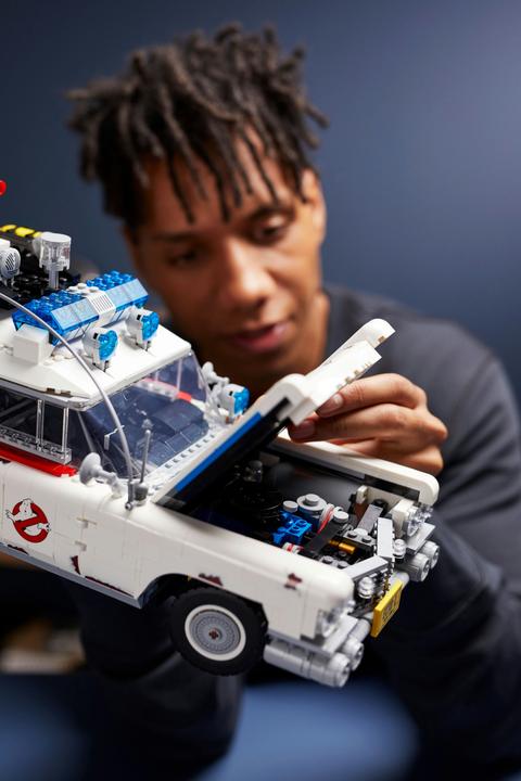 Actual product image LEGO Ghostbusters ECTO-1 (10274, LEGO Icons, LEGO Rare Sets)