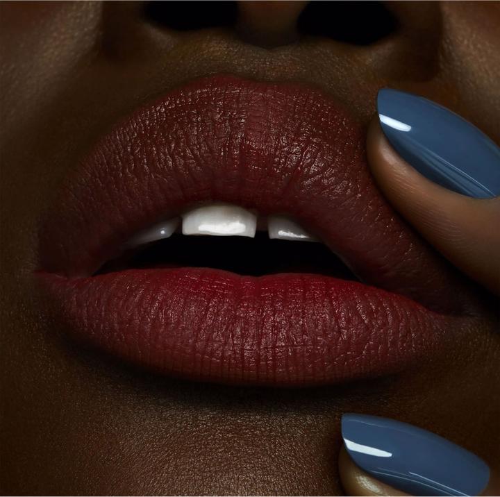 Produktbild MAC Cosmetics Powder Kiss Liquid Lipcolour (977 Fashion Emergency)