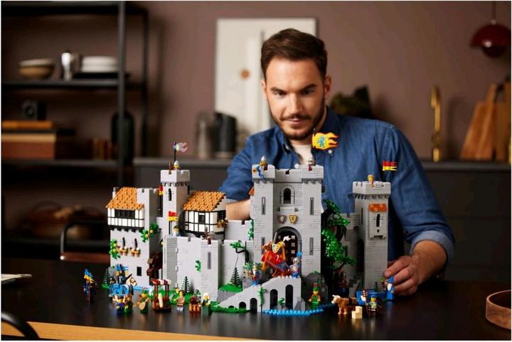Image du produit LEGO Château des Chevaliers du Lion (10305, LEGO Icons, LEGO difficiles à trouver)