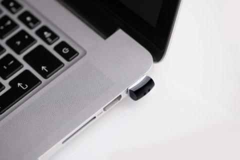 Produktbild Disk2go Nano Edge (16 GB, USB-A)