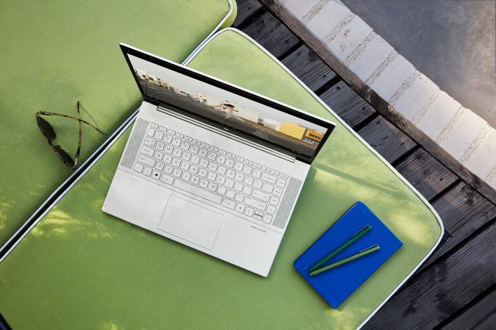Actual product image HP Envy 15 (15.60", I7-10750H, 32 GB, 1000 GB, DE)