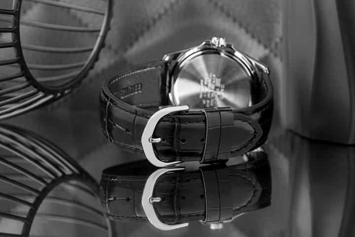 Image du produit Casio COLLECTION Mod. DAY DATE 50m (Montre analogique, 45 mm)