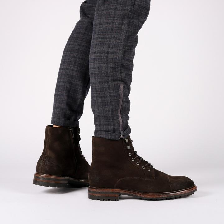Actual product image Blackstone Top Suede (41)