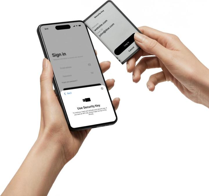 Actual product image Ledger Stax inkl. Recovery Key (Bitcoin, Ethereum Classic)