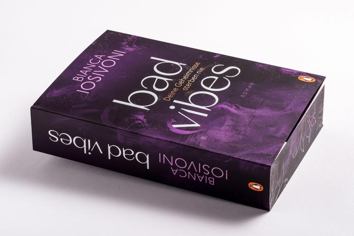 Produktbild BAD VIBES. Deine Geheimnisse sterben nie (Deutsch, Bianca Iosivoni, 2025)