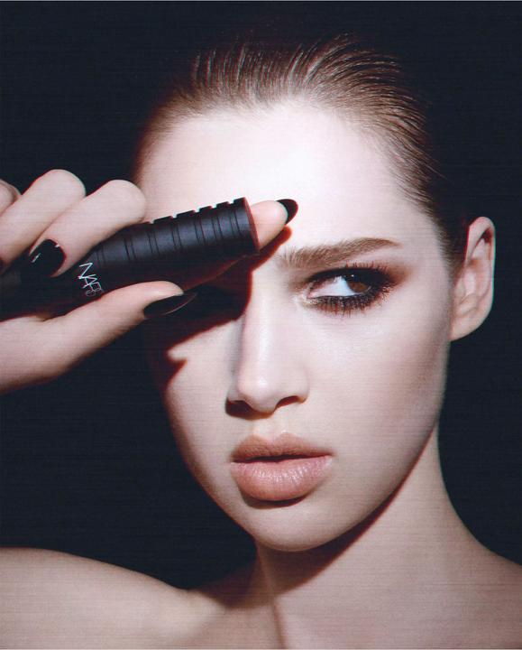 Actual product image NARS Cosmetics Mini Climax Extreme Mascara (Uncensored Black)