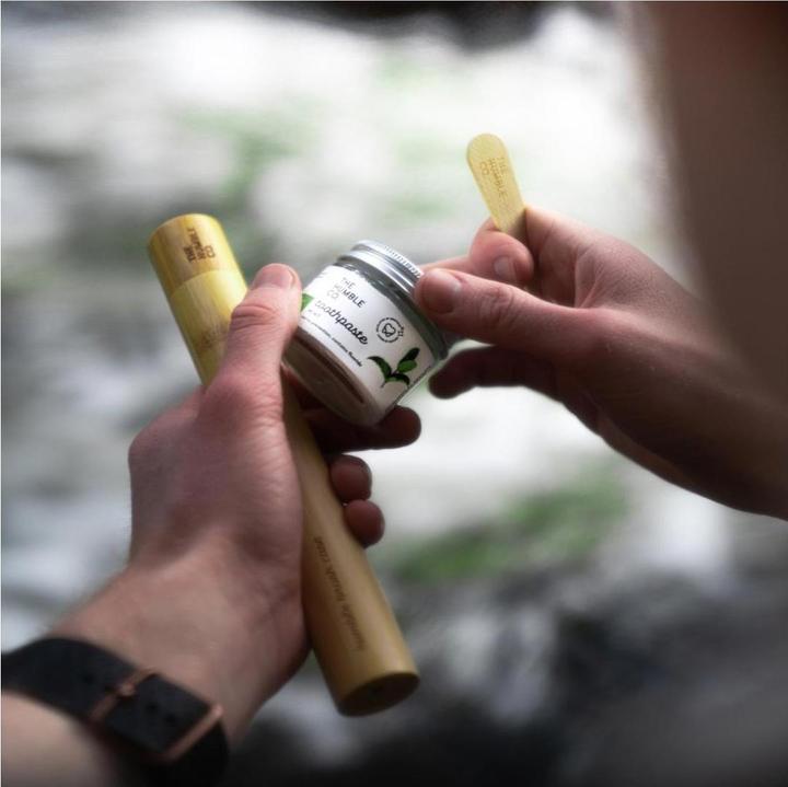 Image du produit The Humble Co. Pâte à dents dans un pot en verreFresh (50 ml)
