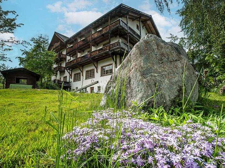Produktbild Smartbox 2 Übernachtungen mit regionalem Frühstück und Sauna in der Region Surselva (2 Pers.)