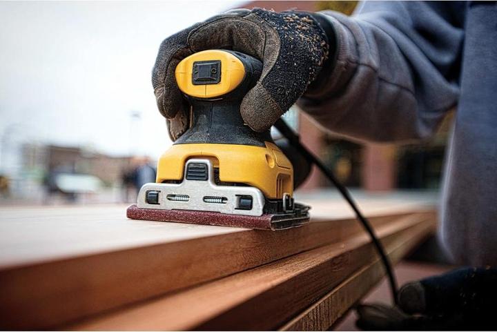 Image du produit DeWalt DWE6411QS (Ponceuse vibrante, 230 W)