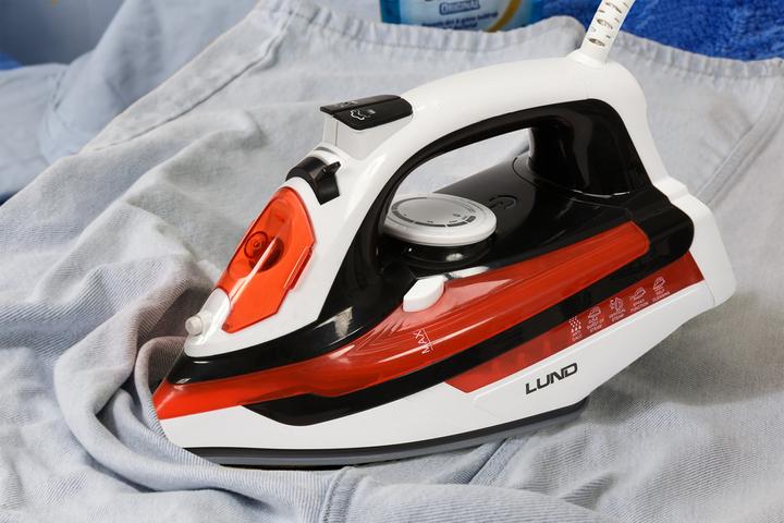 Actual product image Lund London Toya LUND STEAM IRON 2800W 320ml... (2800 W)