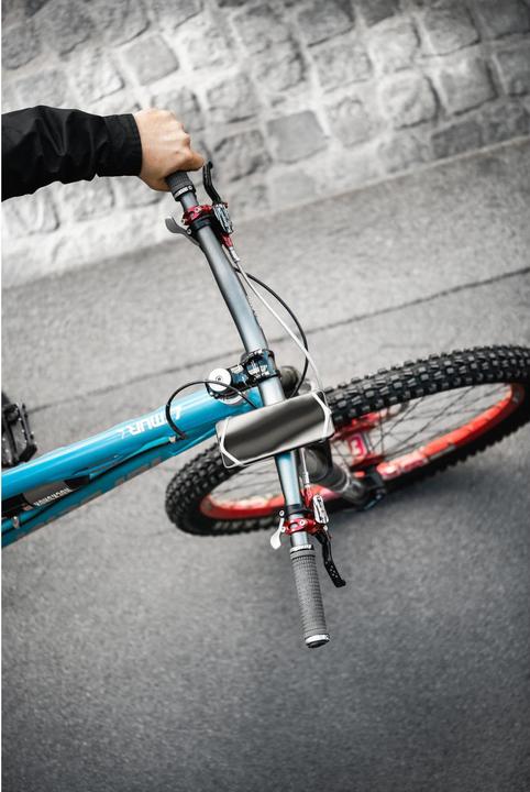 Actual product image Finn Universal