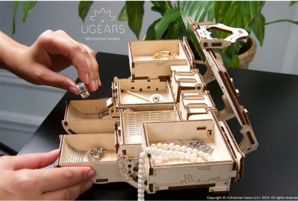 Actual product image Ugears Antique casket (185 pieces)