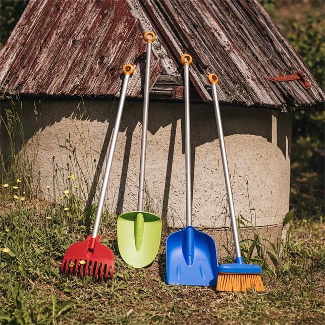 Produktbild Fiskars MyFirst Besen (1 Stk.)