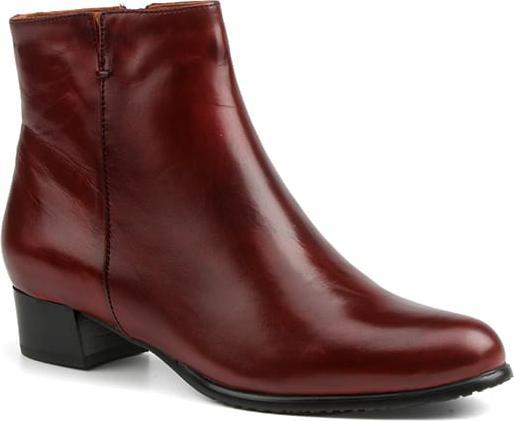 Bordeaux red